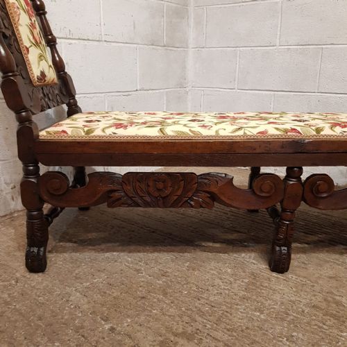 A VICTORIAN CARVED OAK DAYBED C1880 - ADDITIONAL PHOTO 8