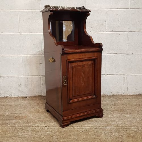 A LATE VICTORIAN MAHOGANY BEDSIDE CABINET C1900 - ADDITIONAL PHOTO 4