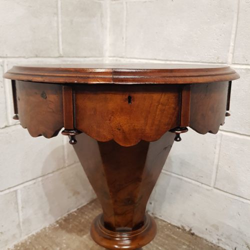 A VICTORIAN BURR WALNUT TRUMPET WORK BOX C1870 - ADDITIONAL PHOTO 7