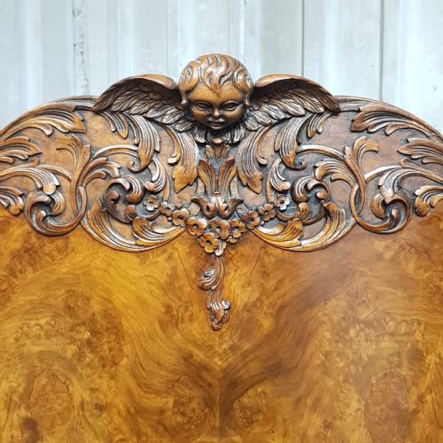 A BURR WALNUT SERPENTINE FRONTED TRIPLE WARDROBE C1920 - ADDITIONAL PHOTO 6