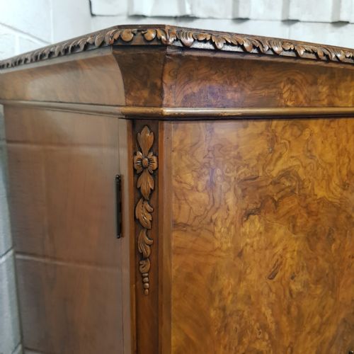 A BURR WALNUT SERPENTINE FRONTED TALL BOY C1920 - ADDITIONAL PHOTO 2