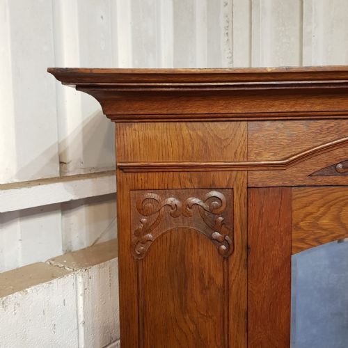 fig 1. AN OAK ARTS & CRAFTS SINGLE WARDROBE C1910