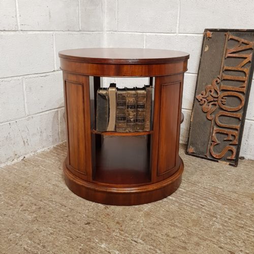 AN EDWARDIAN MAHOGANY ROUND REVOLVING BOOKCASE C1900