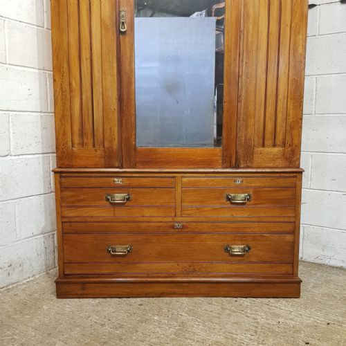 AN EDWARDIAN SINGLE WARDROBE IN WALNUT C1900 - ADDITIONAL PHOTO 3