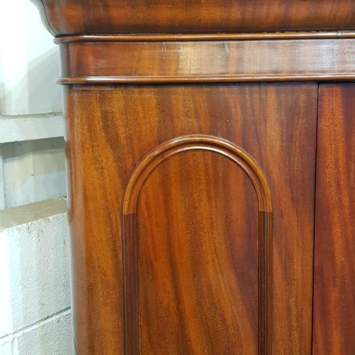 A VICTORIAN MAHOGANY WARDROBE C1880 - ADDITIONAL PHOTO 2
