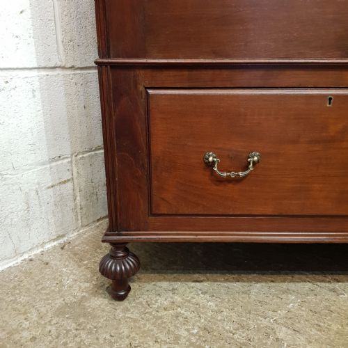 AN EDWARDIAN MAHOGANY CHIPPENDALE REVIVAL TRIPLE WARDROBE C1900 - ADDITIONAL PHOTO 2