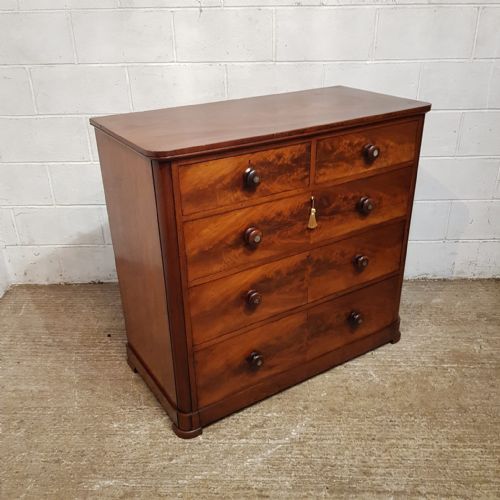 A VICTORIAN MAHOGANY 4 HEIGHT CHEST OF DRAWERS C1870 - ADDITIONAL PHOTO 2