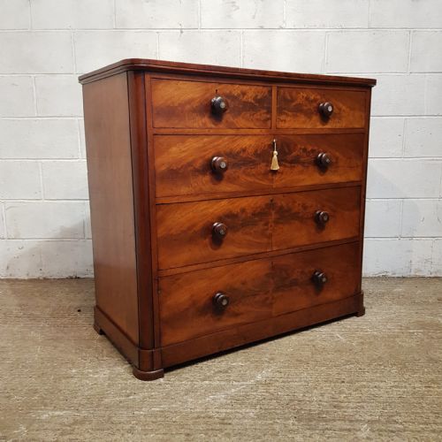 A VICTORIAN MAHOGANY 4 HEIGHT CHEST OF DRAWERS C1870 - ADDITIONAL PHOTO 3