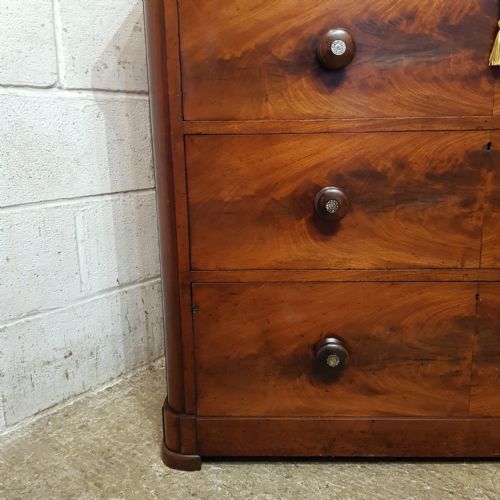 A VICTORIAN MAHOGANY 4 HEIGHT CHEST OF DRAWERS C1870 - ADDITIONAL PHOTO 5