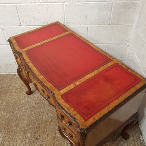 A BURR WALNUT SERPENTINE FRONTED DESK C1920 - ADDITIONAL PHOTO 1