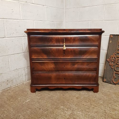 A SMALL BIDERMEIER 4 HT MAHOGANY SERPENTINE FRONTED CHEST OF DRAWERS C1870 - ADDITIONAL PHOTO 1