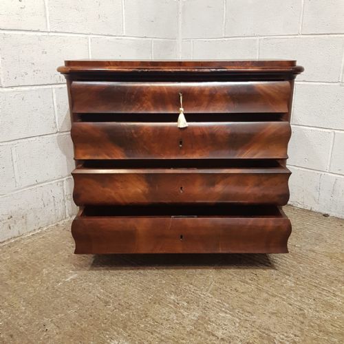 A SMALL BIDERMEIER 4 HT MAHOGANY SERPENTINE FRONTED CHEST OF DRAWERS C1870 - ADDITIONAL PHOTO 3