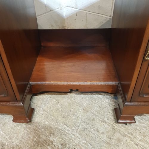 A VICTORIAN MAHOGANY TWIN PEDESTAL DESK C1880 - ADDITIONAL PHOTO 7