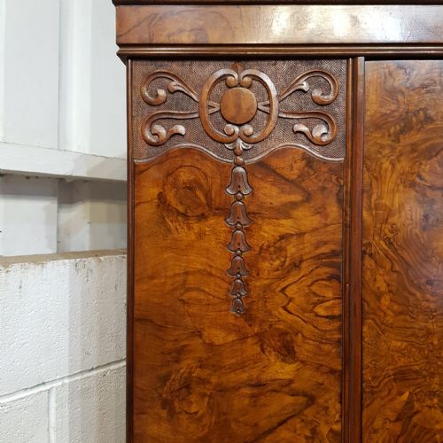A BURR WALNUT SINGLE WARDROBE C1920 - ADDITIONAL PHOTO 4