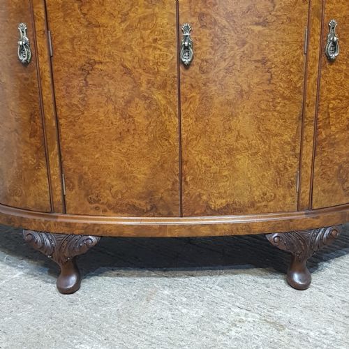 A BURR WALNUT DEMI LINE DRINKS CABINET C1920 - ADDITIONAL PHOTO 8