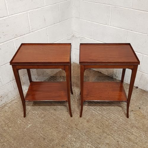 A PAIR OF EDWARDIAN MAHOGANY BEDSIDE TABLES C1900