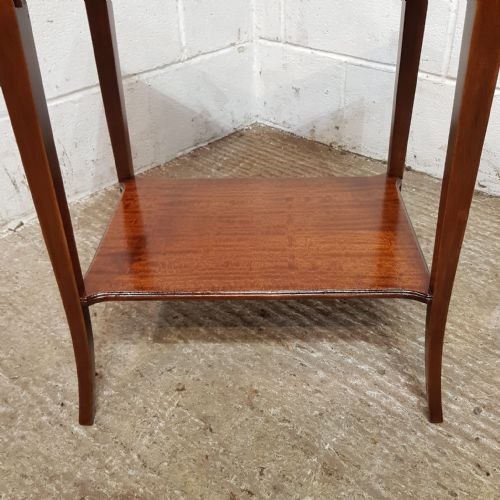 A PAIR OF EDWARDIAN MAHOGANY BEDSIDE TABLES C1900 - ADDITIONAL PHOTO 1