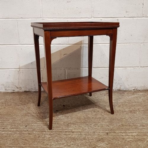 A PAIR OF EDWARDIAN MAHOGANY BEDSIDE TABLES C1900 - ADDITIONAL PHOTO 3