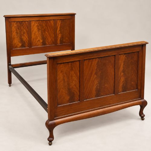 An Edwardian Mahogany Double Bedstead C1900