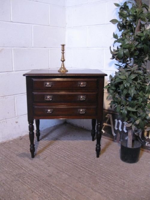 Small Antique Victorian Mahogany Chest of Drawers C1880
