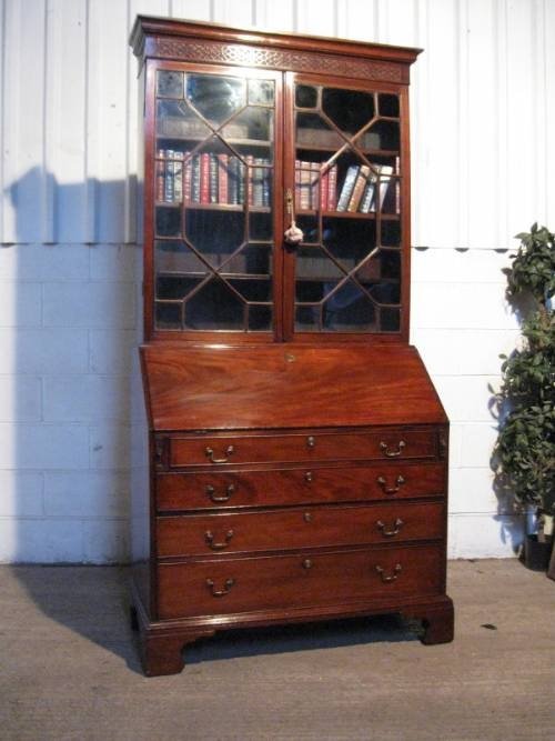fig 1. SUPERB GEORGE 111 MAHOGANY BUREAU BOOKCASE C1780