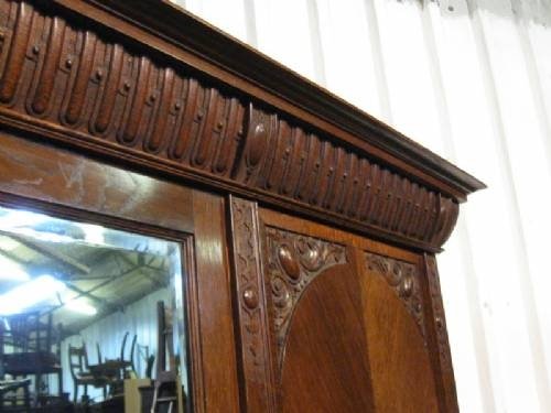 fig 1. ANTIQUE EDWARDIAN TRIPLE OAK WARDROBE COMPACTUM ARMOIRE C1900
