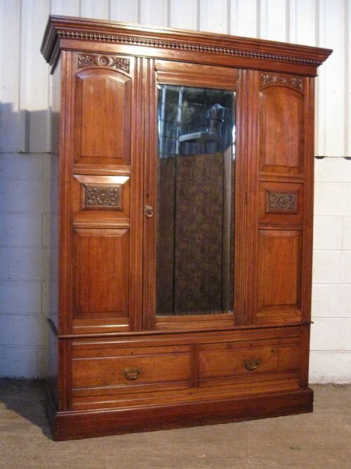 Antique Late Victorian Walnut Wardrobe Armoire C1890 £395