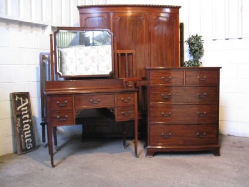 Superb Antique Edwardian Chippendale Bow Fronted Bedroom Suite C1900 Dble Bedstead,dressing Table, Triple Wardrobe & Chest of Drawers