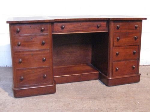 Antique Victorian Mahogany Kneehole Pedastal Desk C