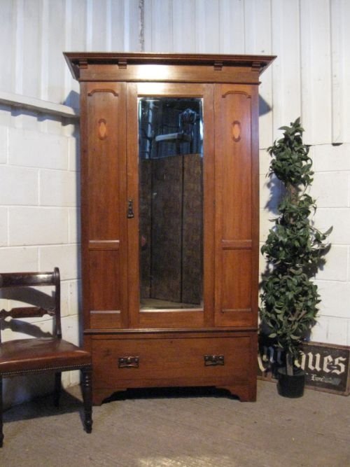 fig 1. LOVELY ANTIQUE ARTS & CRAFTS OAK SINGLE WARDROBE C1900