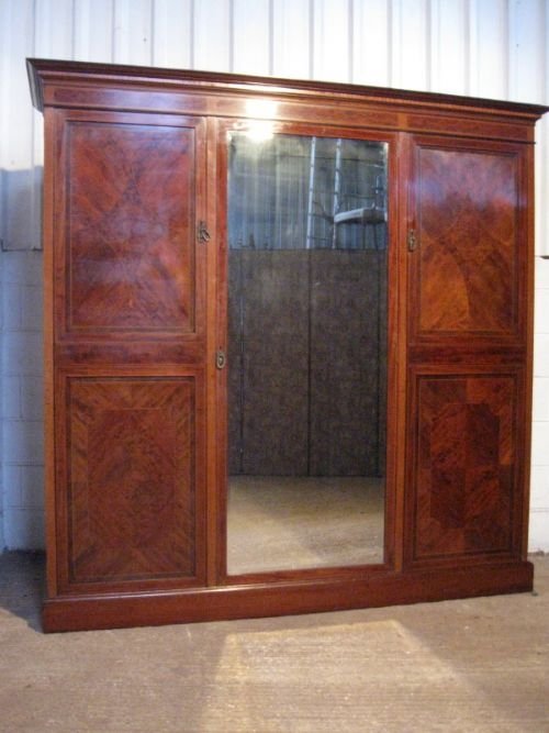 Superb Quality Antique Edwardian Inlaid Mahogany Triple Wardrobe Armoire C1900