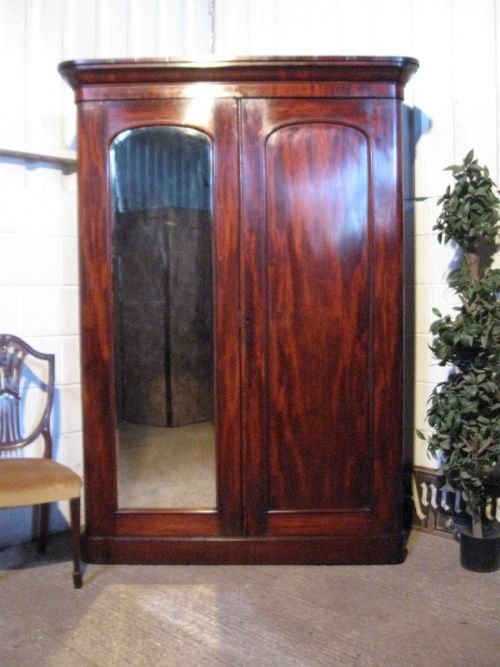 fig 1. LOVELY ANTIQUE VICTORIAN FLAMED MAHOGANY WARDROBE ARMOIRE C1860 WDB140/30.8