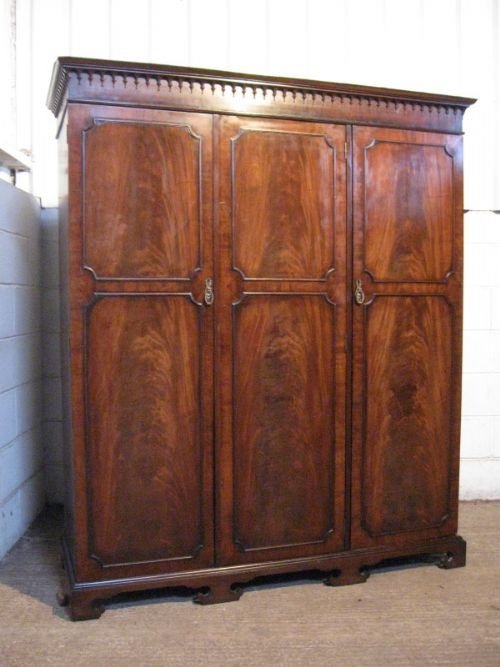 fig 1. SUPERB EDWARDIAN FLAMED MAHOGANY TRIPLE WARDROBE ARMOIRE C1900 WDB155/30.8