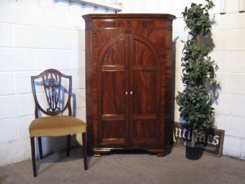Georgian Mahogany Floor Standing Corner Cabinet Cupboard C1780