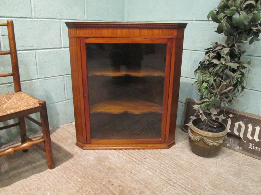 ANTIQUE GEORGIAN REGENCY SATINWOOD HANGING CORNER CABINET C1820