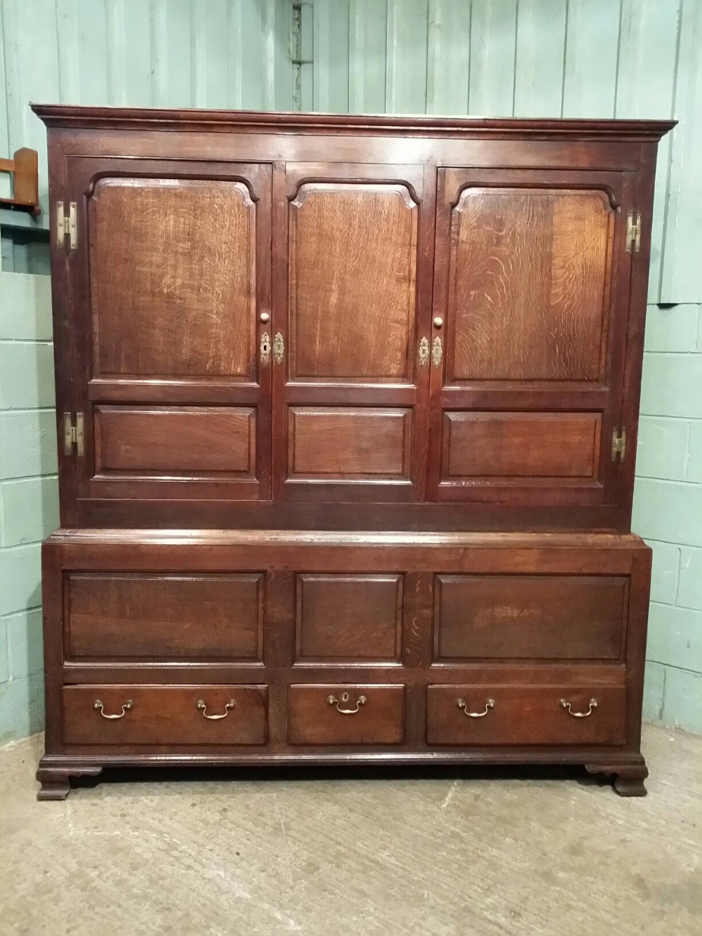 ANTIQUE GEORGIAN PERIOD OAK TACK CUPBOARD C1760