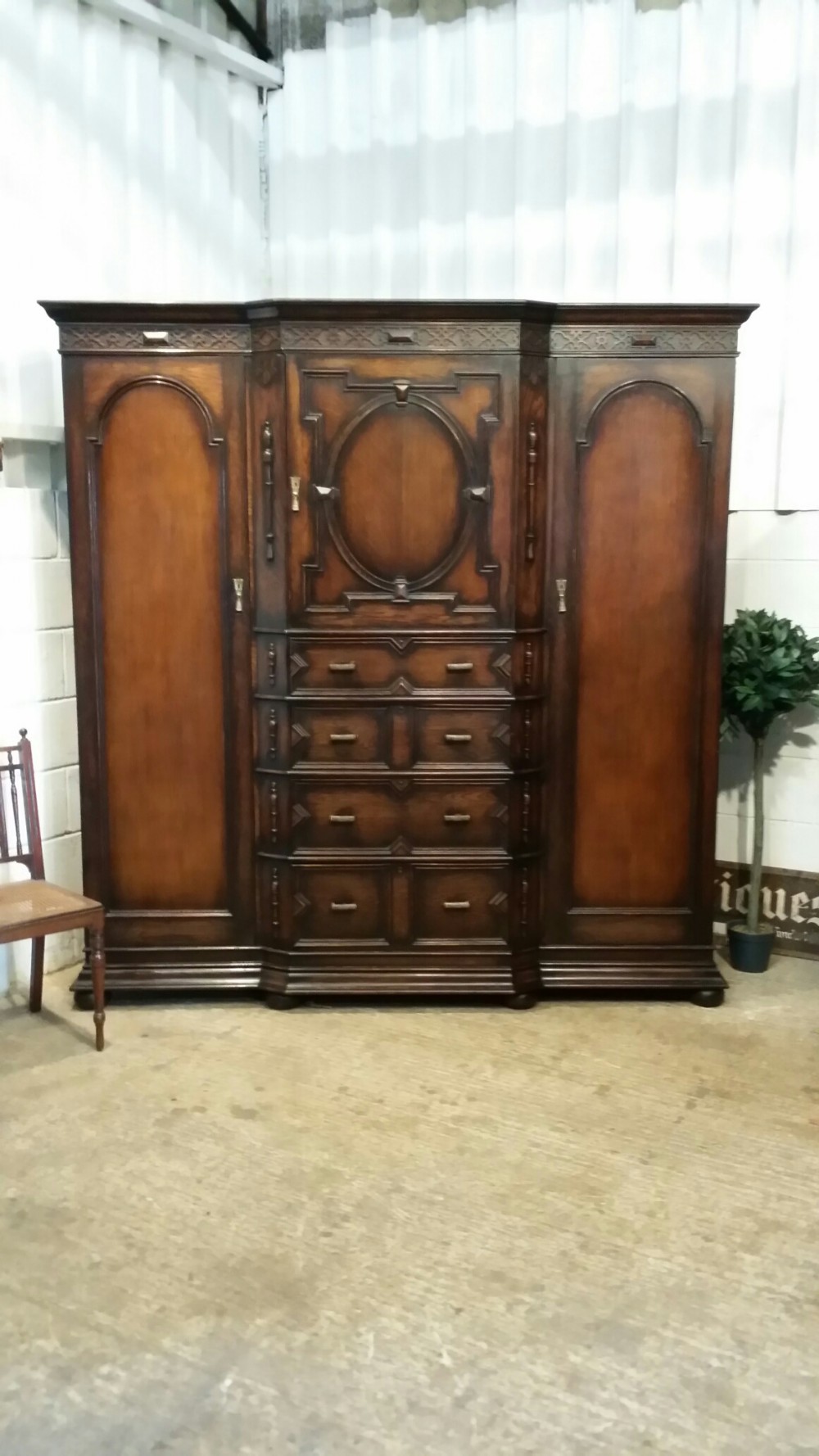 ANTIQUE OAK TRIPLE BREAKFRONT WARDROBE BY MAPLE & CO C1910