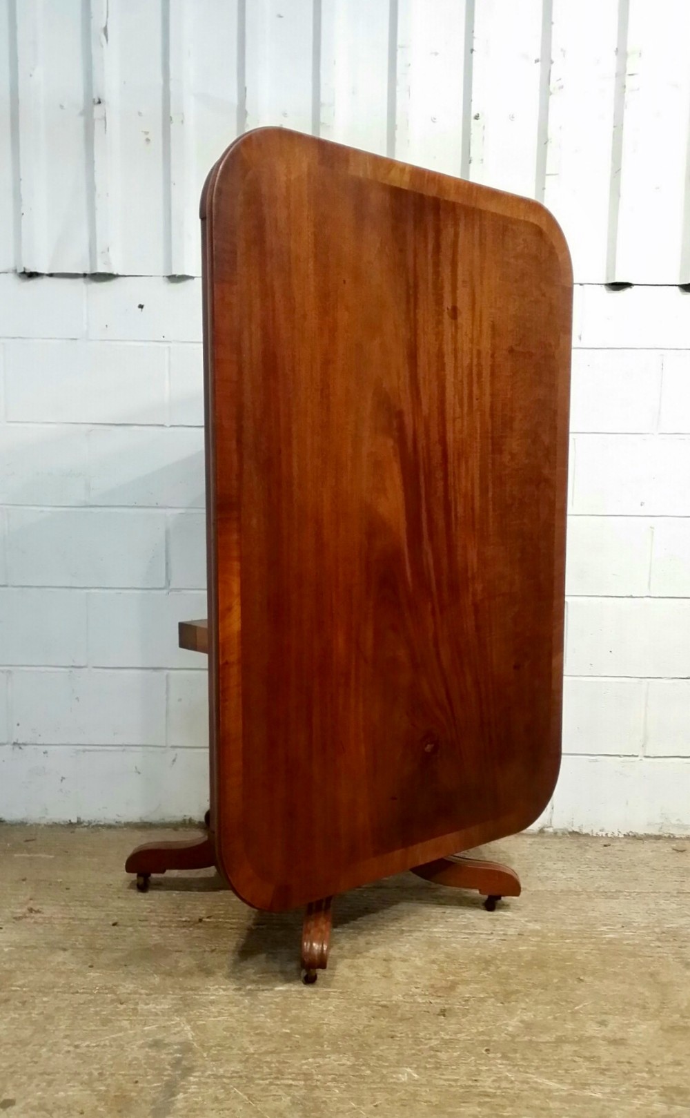 ANTIQUE REGENCY MAHOGANY TILT TOP RECTANGULAR DINING TABLE C1820