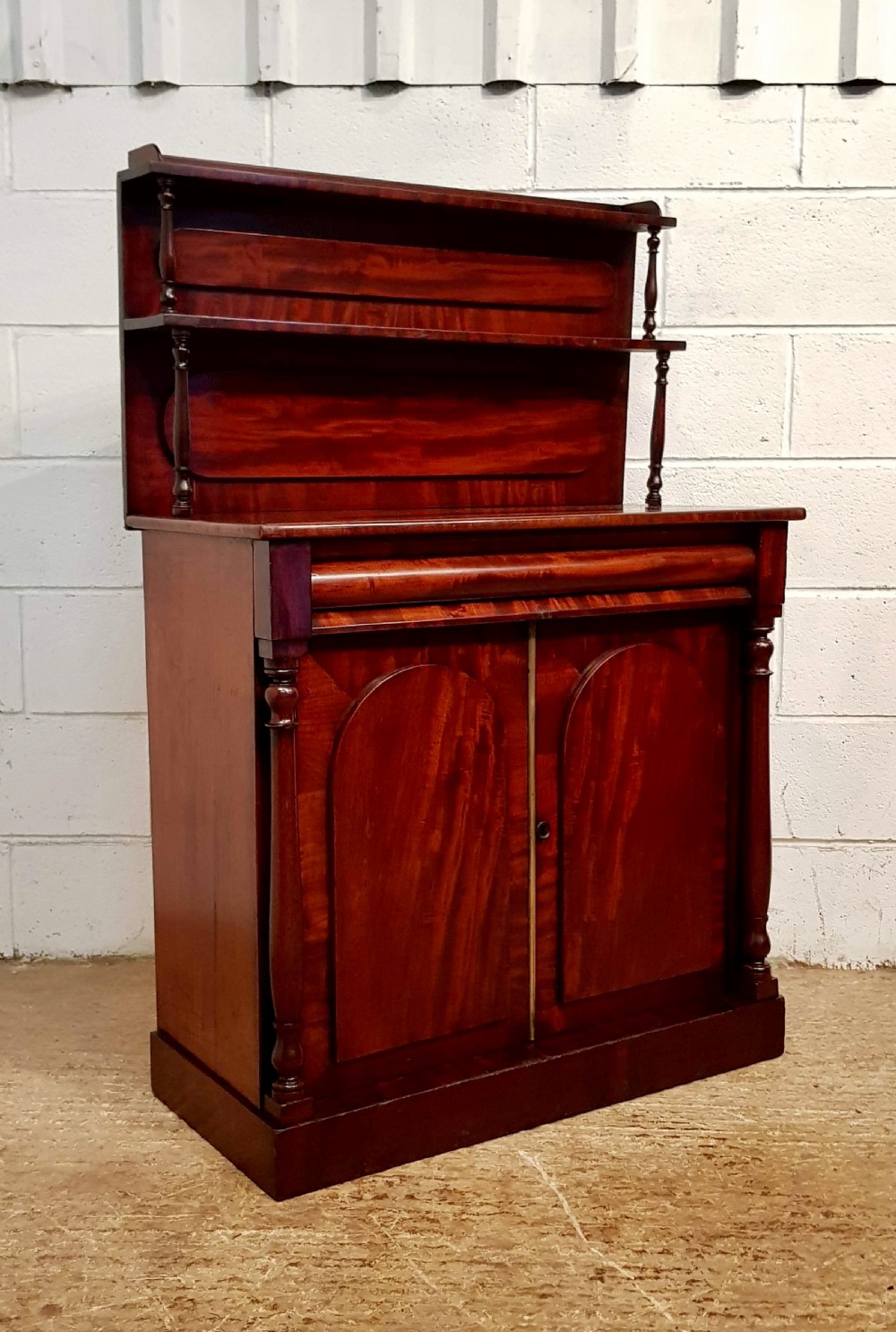 ANTIQUE SMALL WILLIAM 1V MAHOGANY CHIFFONIER C1830 View V