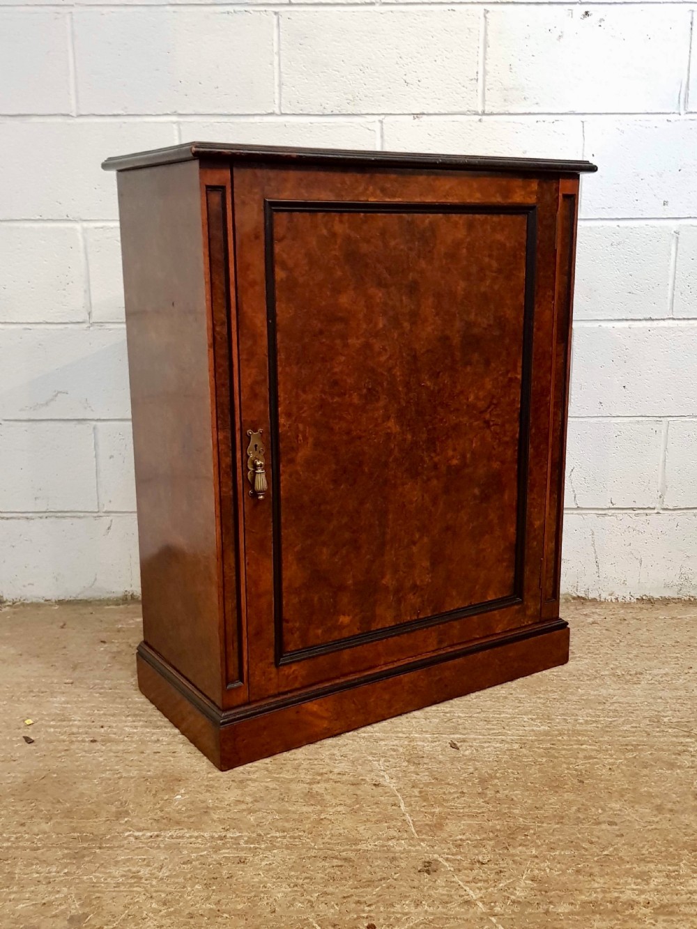 ANTIQUE VICTORIAN BURR WALNUT  SIDE CABINET C1860 View IV