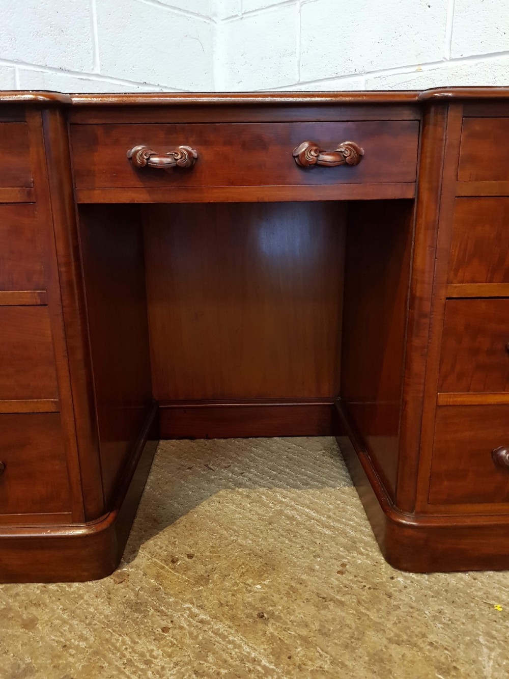 ANTIQUE VICTORIAN MAHOGANY PEDASTAL DESK C1880 View IV