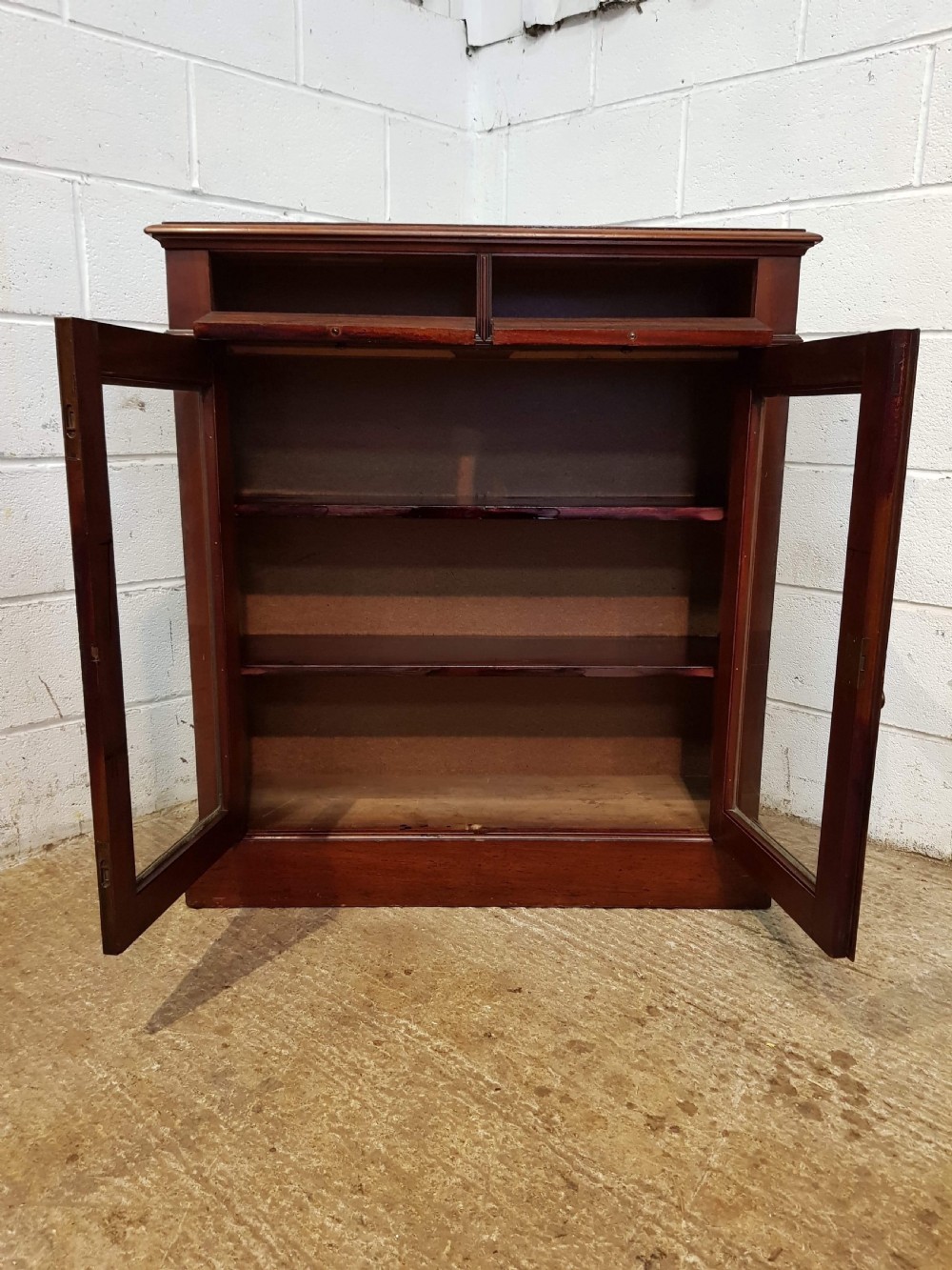 ANTIQUE VICTORIAN MAHOGANY SMALL GLAZED BOOKCASE C1880 View IV