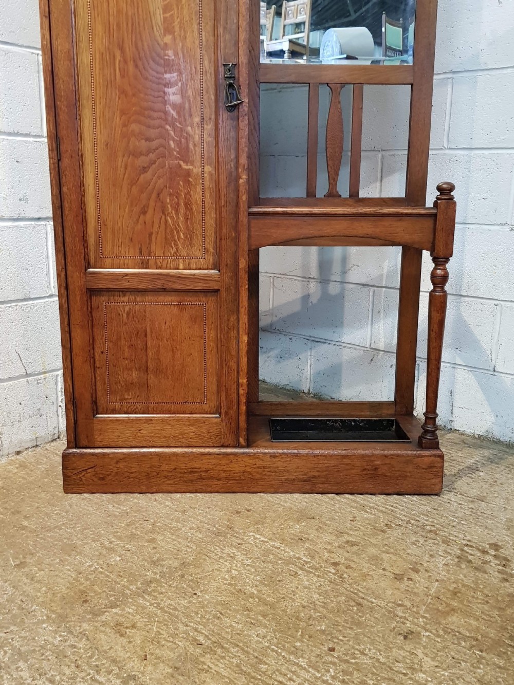 ANTIQUE ARTS & CRAFTS OAK HALL STAND C1890 View V