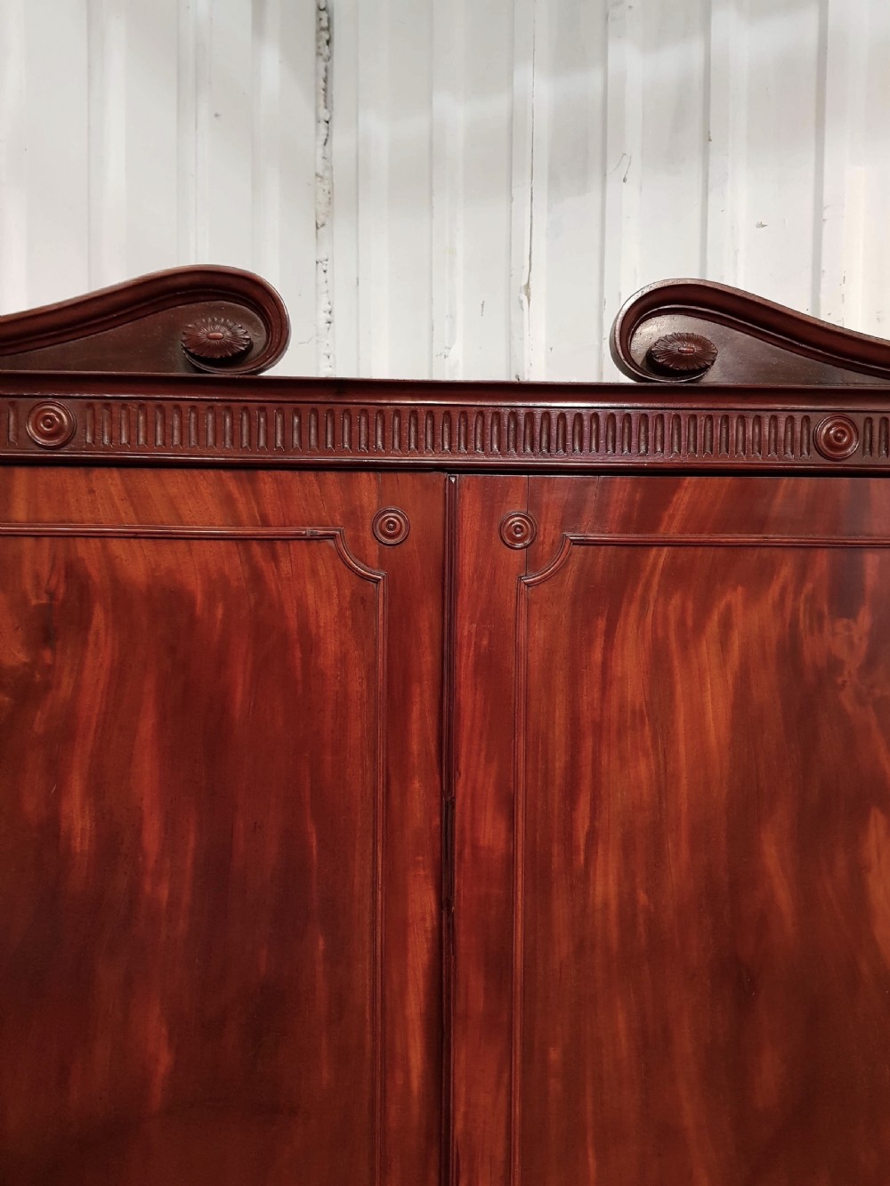 ANTIQUE GEORGIAN PERIOD MAHOGANY HALL ROBE  C1780 View IV