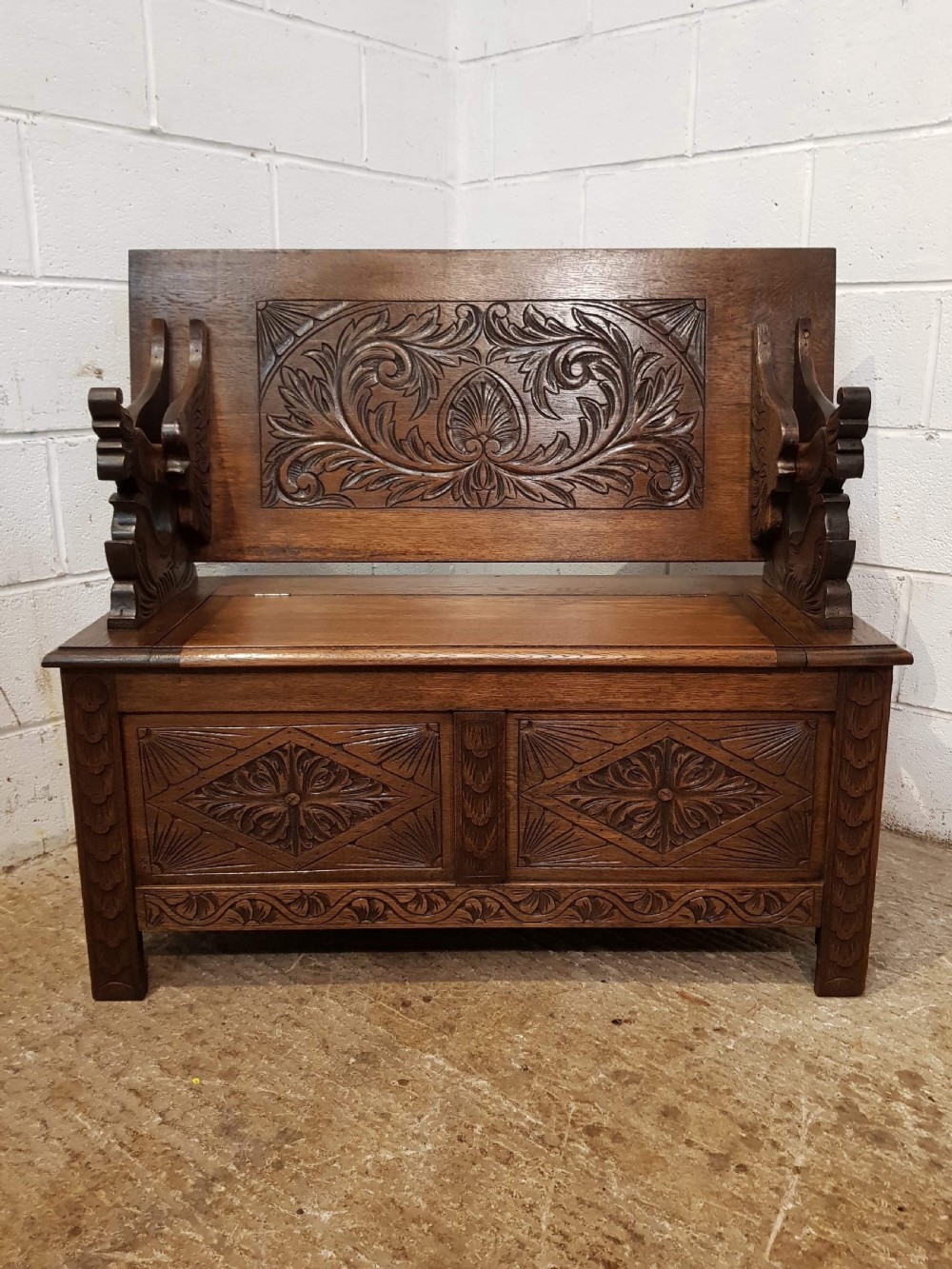 ANTIQUE CARVED OAK FOLDING MONKS BENCH C1920