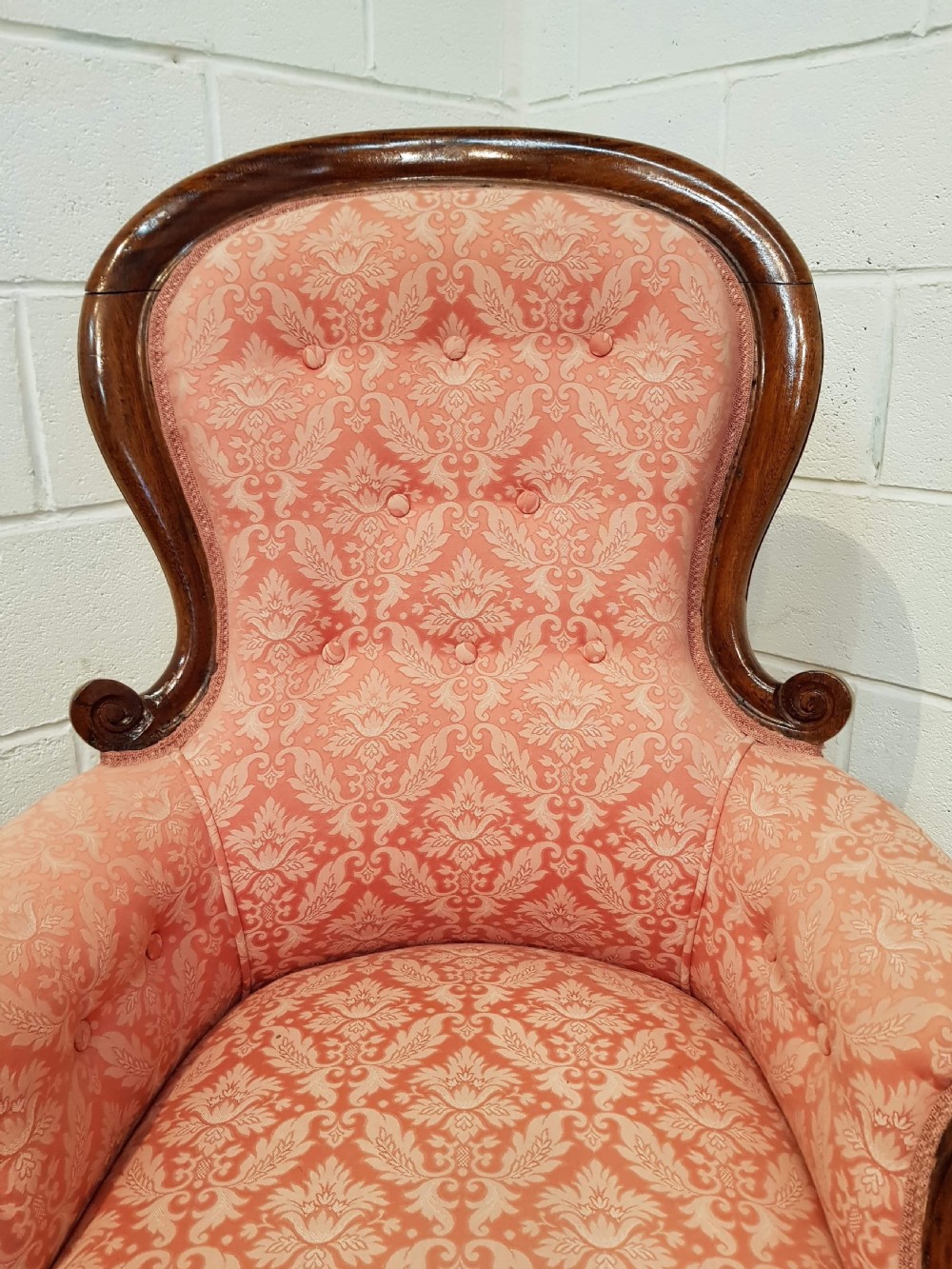 ANTIQUE VICTORIAN WALNUT SHOW FRAME SPOON BACK ARMCHAIR C1880 View III