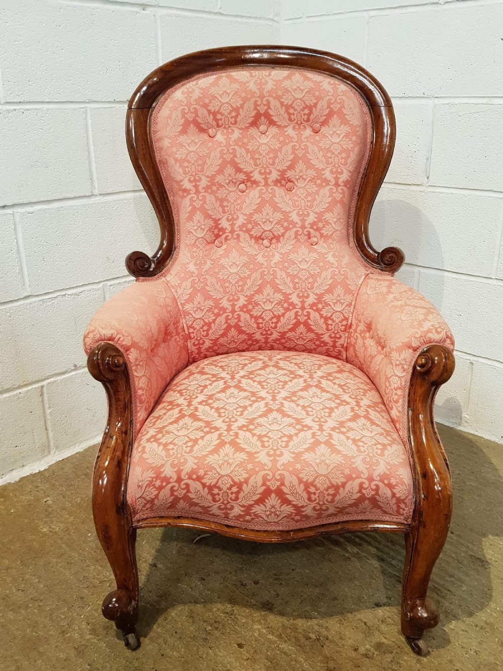 ANTIQUE VICTORIAN WALNUT SHOW FRAME SPOON BACK ARMCHAIR C1880 View IV