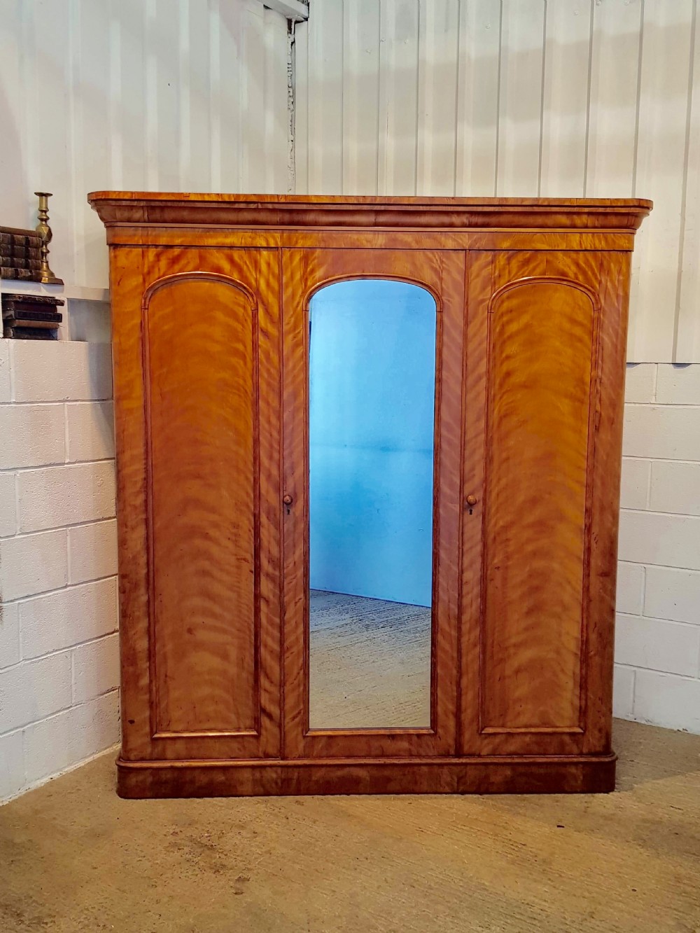 ANTIQUE VICTORIAN SATIN BIRCH TRIPLE WARDROBE C1880 View IV