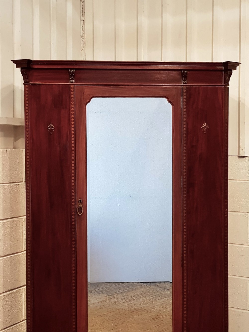 ANTIQUE EDWARDIAN MAHOGANY SINGLE WARDROBE C1900 View III