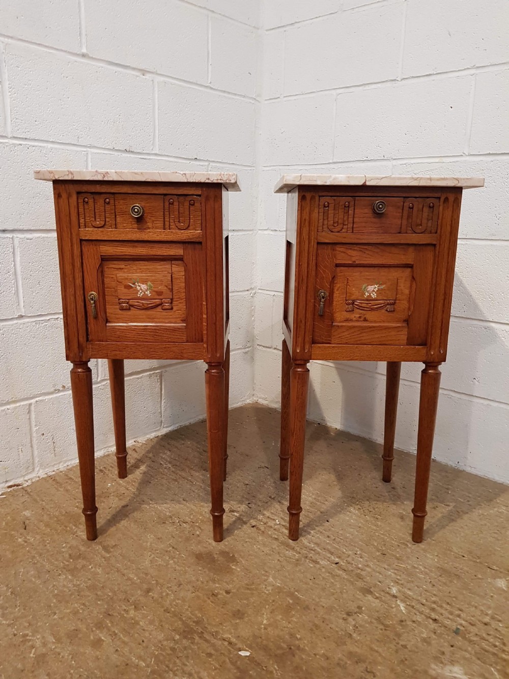 ANTIQUE PAIR FRENCH MEDIUM OAK MARBLE TOPPED BEDSIDE CABINETS C1920 View IV